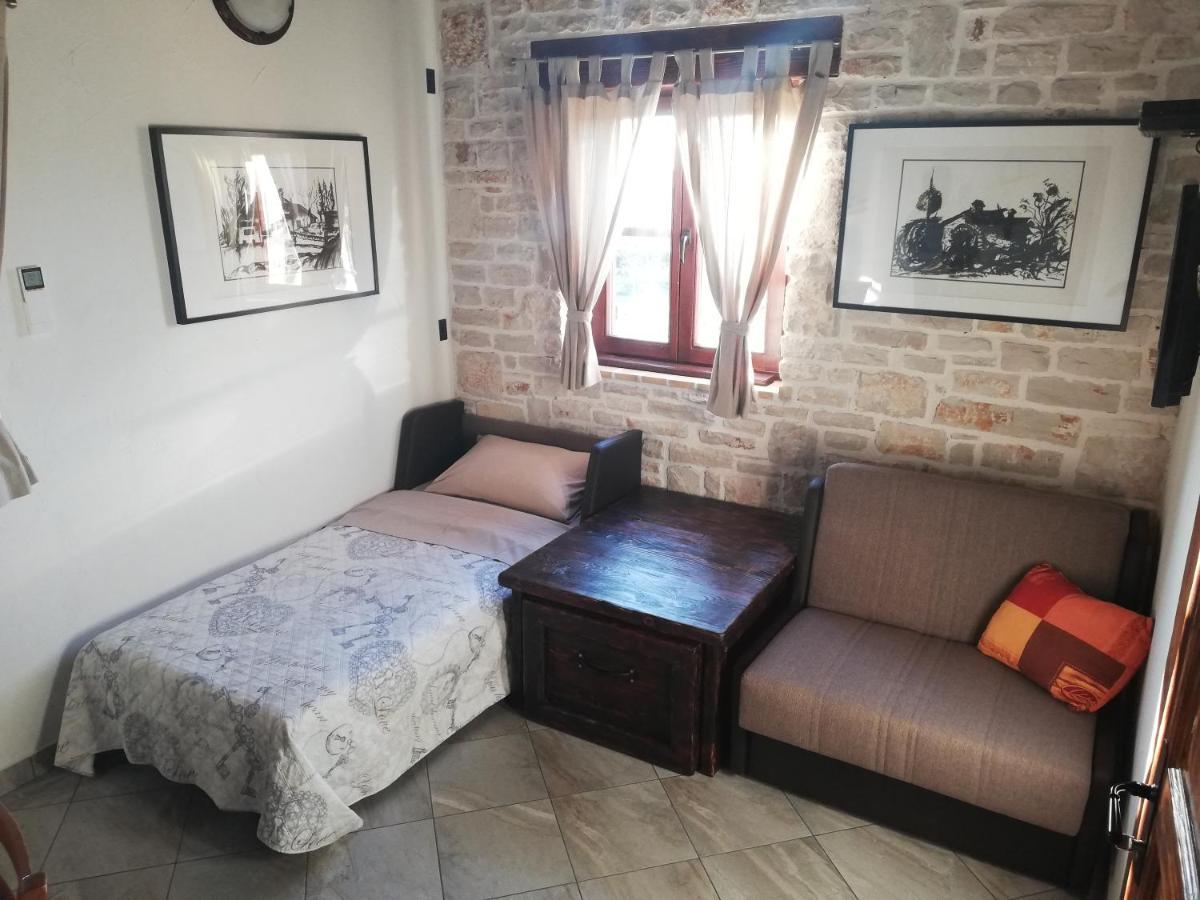 Apartments Oliva Фиорини Экстерьер фото